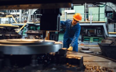 了解合成效率比 (OEE),提高生产率