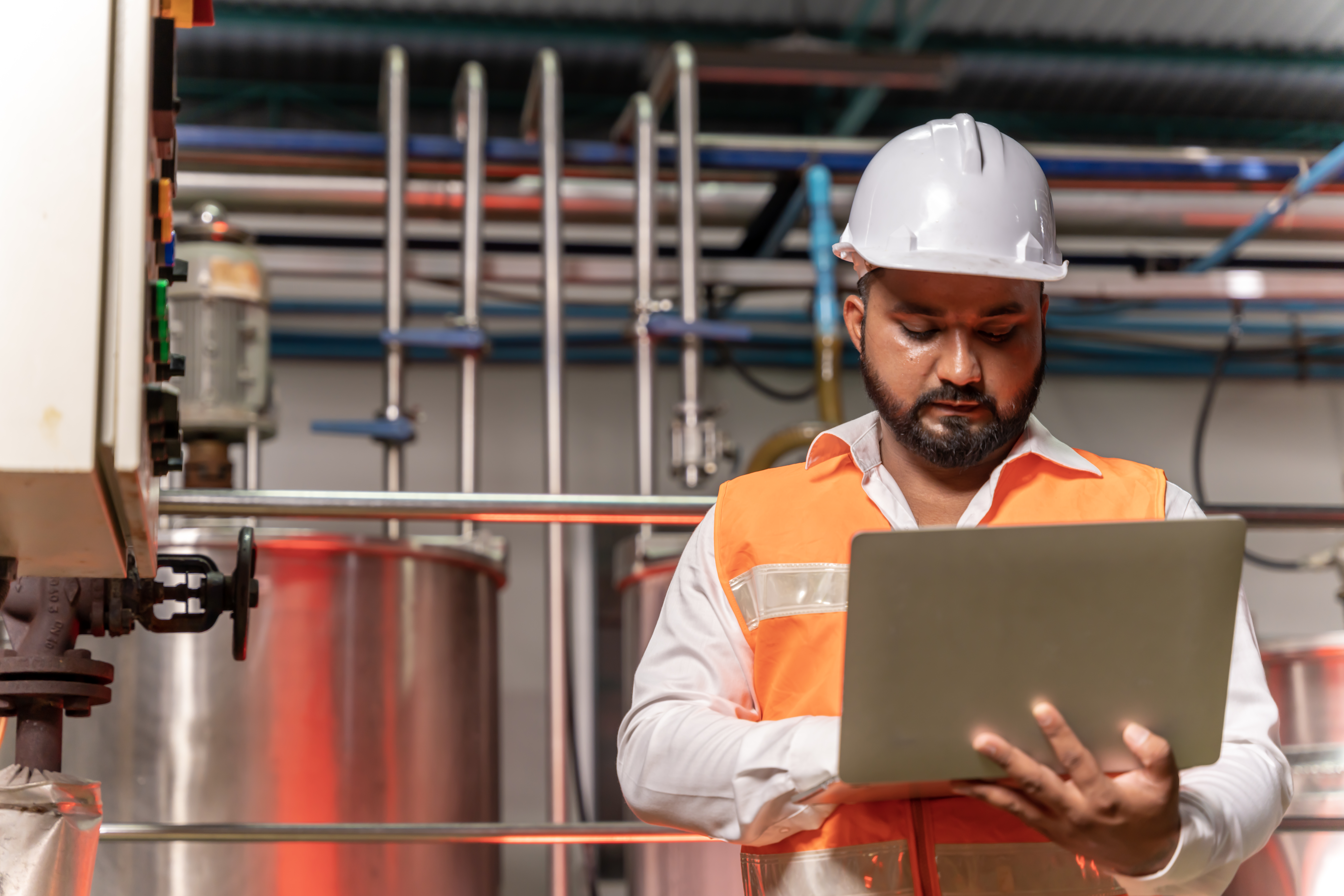 Top 5 Logiciels OEE en 2025 : Comparatif pour l&rsquo;Industrie